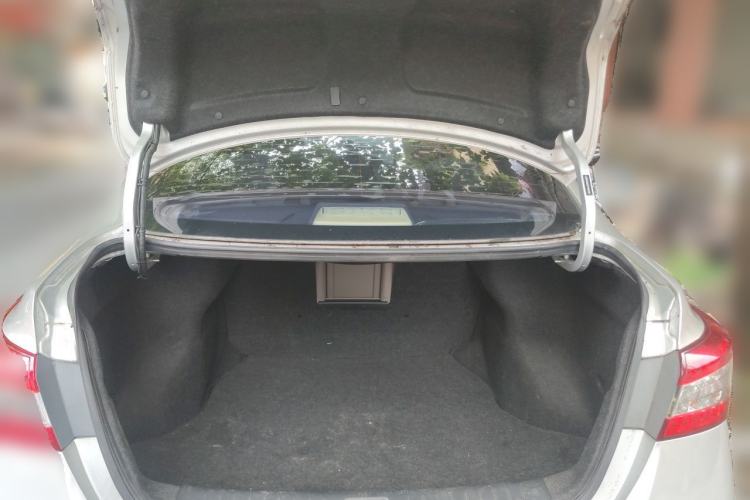 Used Nissan Sylphy 2012 1.8XL CVT Luxury Edition Trunk