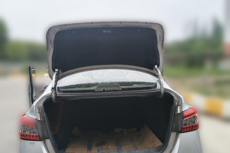 Used Nissan Sylphy 2012 1.8XL Manual Luxury Edition Trunk