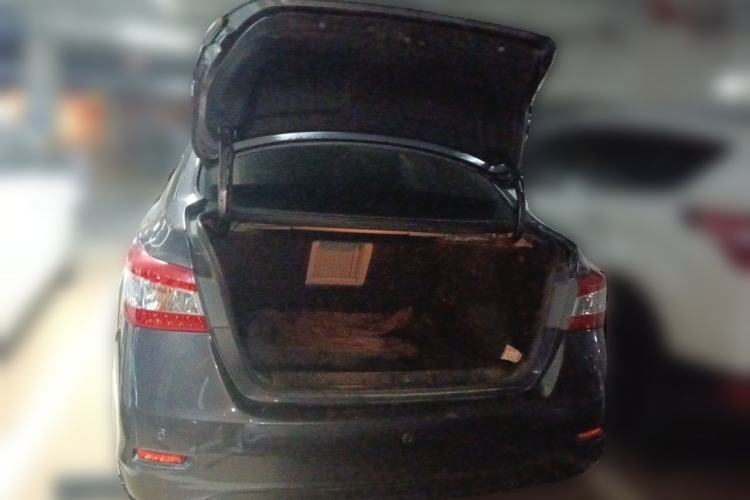 Used Nissan Sylphy 2012 1.6 XL CVT Luxury Edition Trunk
