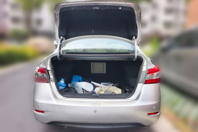 Used Nissan Sylphy 2012 1.6 XL Manual Luxury Edition Trunk