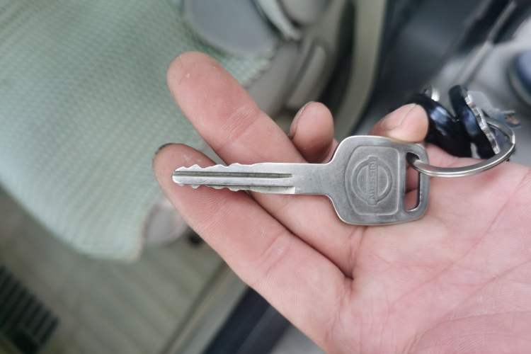 Used Nissan Sylphy 2012 1.6XE CVT Comfort Edition Vehicle Key