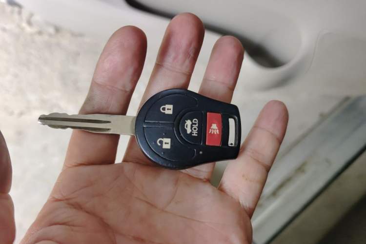 Used Nissan Sylphy 2012 1.6 XL Manual Luxury Edition Vehicle Key