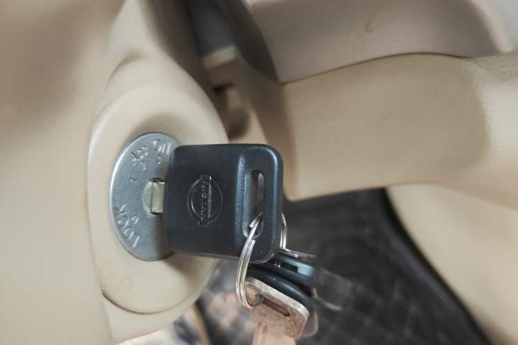 Used Nissan Sylphy 2012 Classic 1.6XE Automatic Comfort Edition Vehicle Key