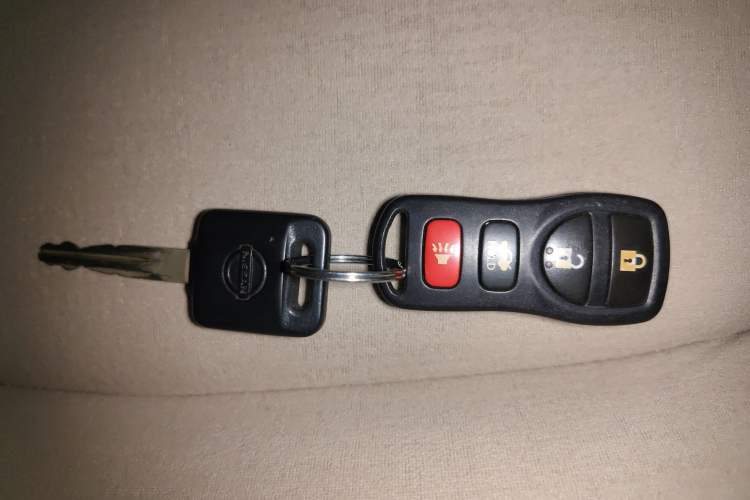 Used Nissan Sylphy 2012 Classic 1.6XE Manual Comfort Edition Vehicle Key