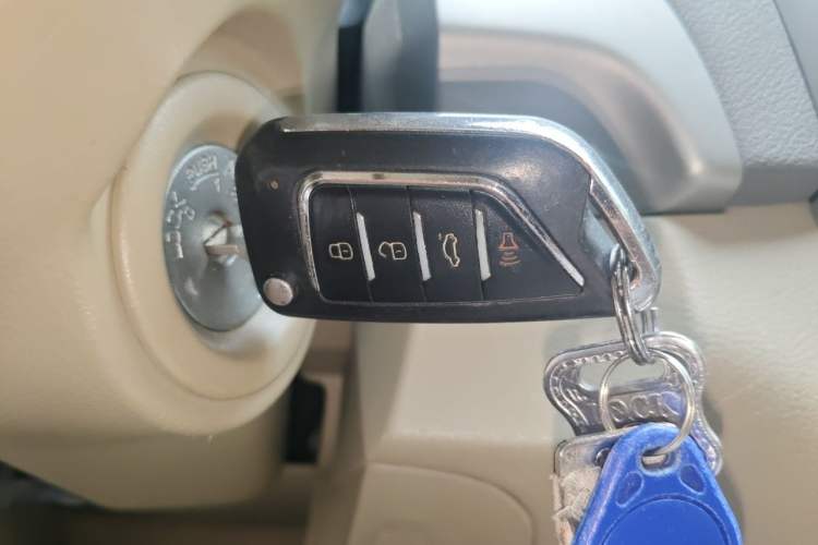 Used Nissan Sylphy 2012 Classic 1.6XE Manual Comfort Edition Vehicle Key