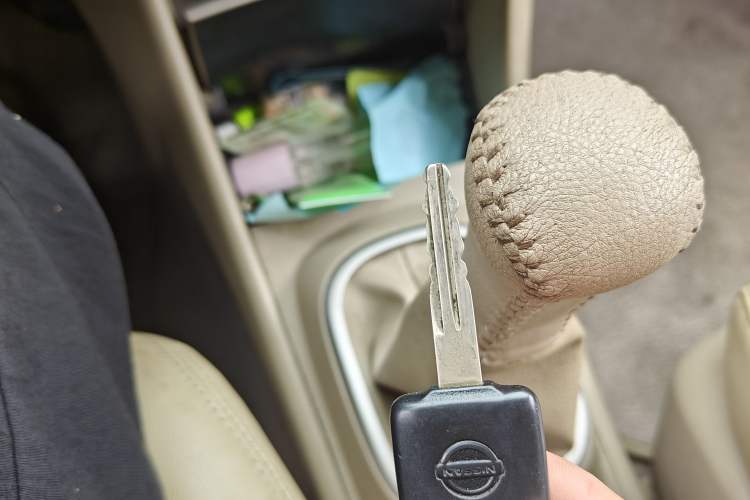 Used Nissan Sylphy 2012 Classic 1.6XE Manual Comfort Edition Vehicle Key