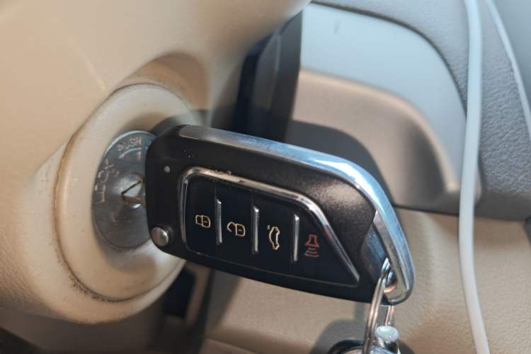 Used Nissan Sylphy 2012 Classic 1.6XE Manual Comfort Edition Vehicle Key