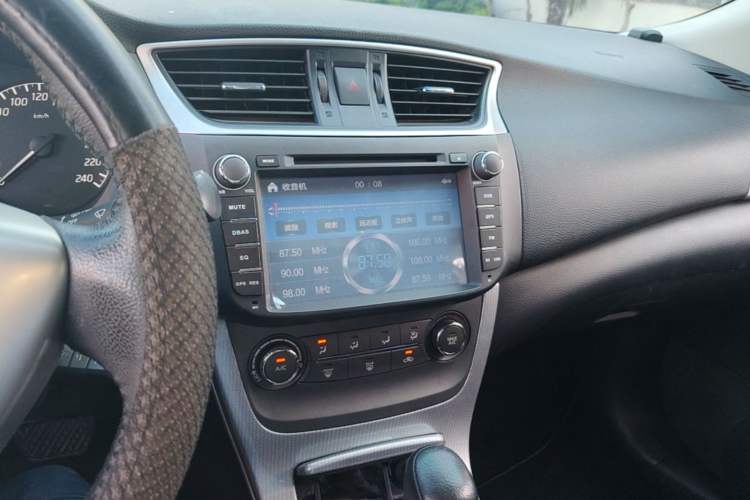 Used Nissan Sylphy 2012 1.6 XL CVT Luxury Edition Audio And AC Panel