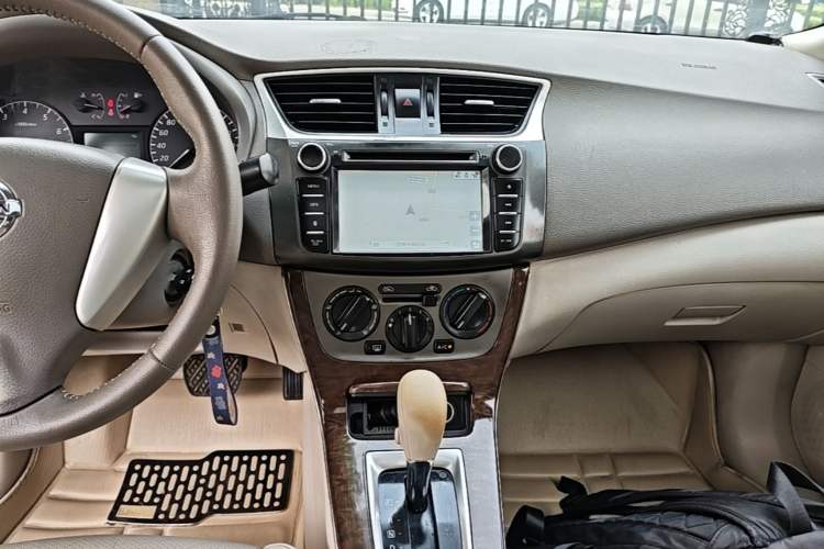 Used Nissan Sylphy 2012 1.6 XL CVT Luxury Edition Audio And AC Panel
