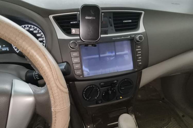 Used Nissan Sylphy 2012 1.6 XL CVT Luxury Edition Audio And AC Panel