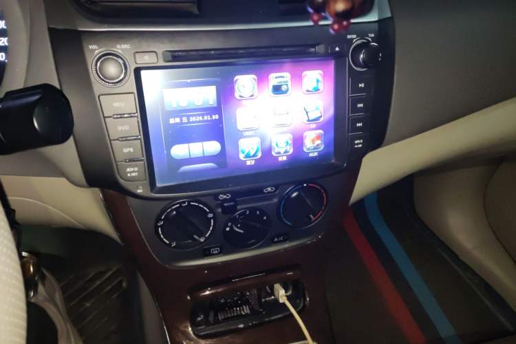 Used Nissan Sylphy 2012 1.6 XL Manual Luxury Edition Audio And AC Panel