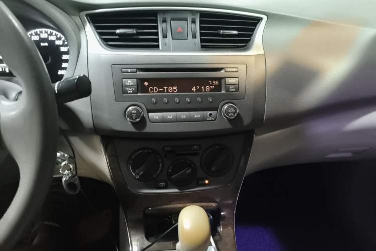 Used Nissan Sylphy 2012 1.6 XL CVT Luxury Edition Audio And AC Panel
