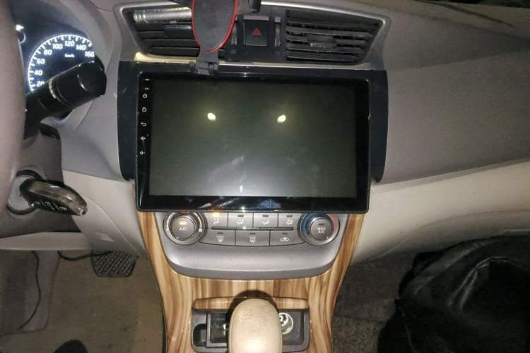 Used Nissan Sylphy 2012 1.6 XL CVT Luxury Edition Audio And AC Panel