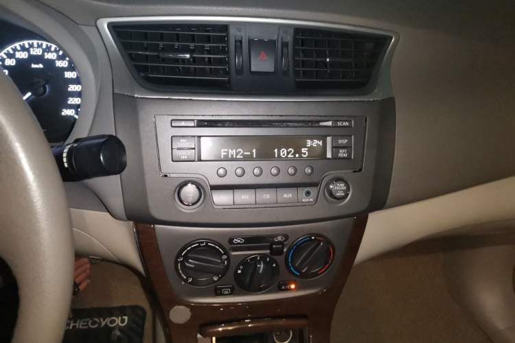 Used Nissan Sylphy 2012 1.6 XL CVT Luxury Edition Audio And AC Panel