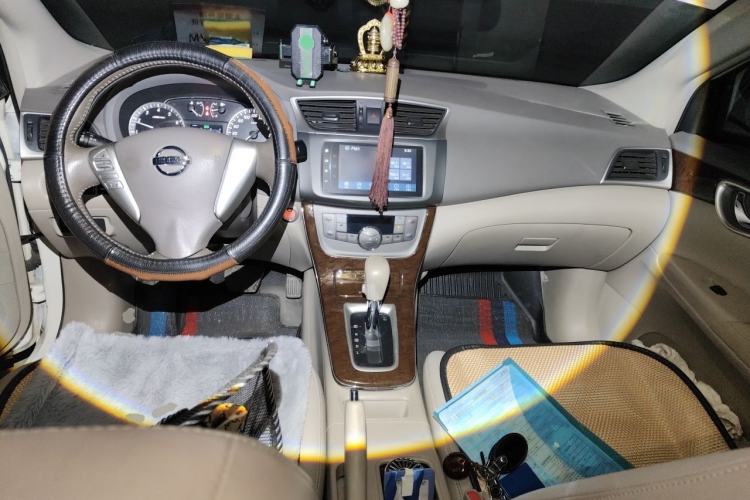 Used Nissan Sylphy 2012 1.8XL CVT Luxury Edition Center Console