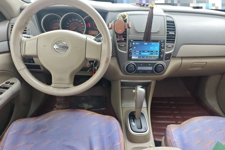 Used Nissan Sylphy 2012 Classic 1.6XE Automatic Comfort Edition Center Console