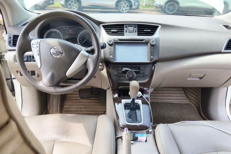 Used Nissan Sylphy 2012 1.8XL CVT Luxury Edition Center Console