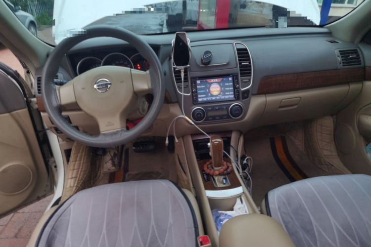 Used Nissan Sylphy 2012 Classic 1.6 XL Automatic Luxury Edition Center Console