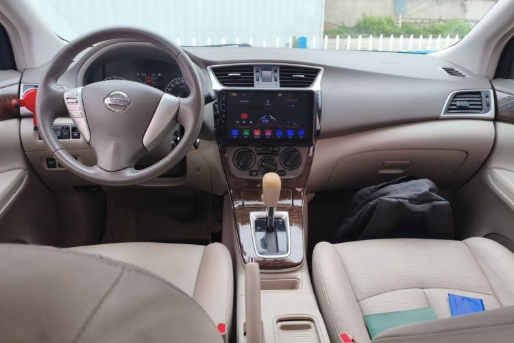 Used Nissan Sylphy 2012 1.6 XL CVT Luxury Edition Center Console
