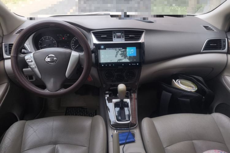 Used Nissan Sylphy 2012 1.6 XL CVT Luxury Edition Center Console