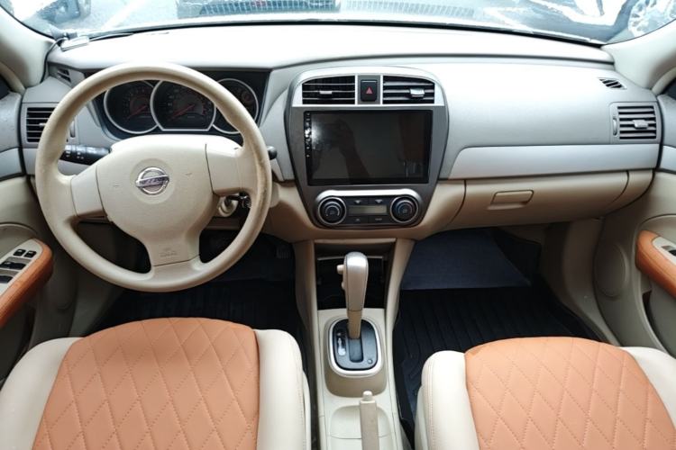Used Nissan Sylphy 2012 Classic 1.6XE Automatic Comfort Edition Center Console