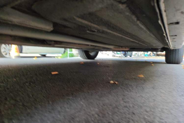Used Nissan Sylphy 2012 Classic 1.6XE Manual Comfort Edition Chassis Front Left