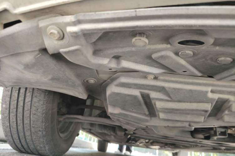 Used Nissan Sylphy 2012 Classic 1.6XE Automatic Comfort Edition Chassis Front Right