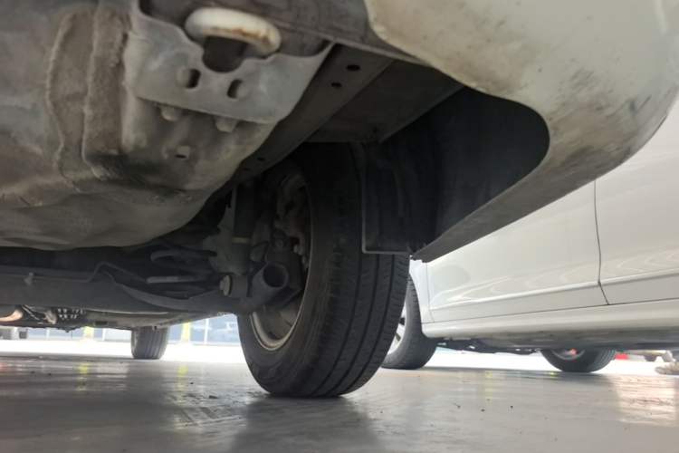 Used Nissan Sylphy 2012 Classic 1.6XE Manual Comfort Edition Chassis Rear Right