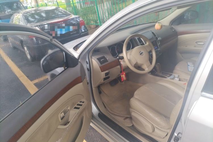 Used Nissan Sylphy 2012 Classic 1.6XE Automatic Comfort Edition Driver Seat