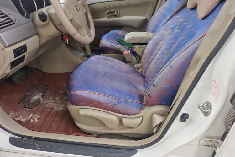 Used Nissan Sylphy 2012 Classic 1.6XE Automatic Comfort Edition Driver Seat