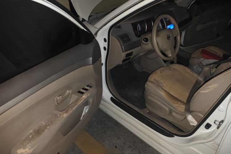 Used Nissan Sylphy 2012 Classic 1.6XE Automatic Comfort Edition Driver Seat