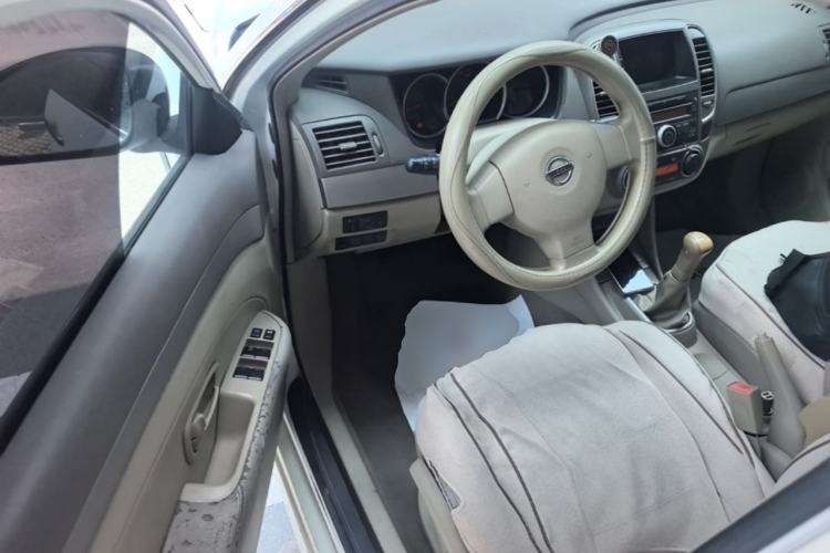 Used Nissan Sylphy 2012 Classic 1.6XE Manual Comfort Edition Driver Seat