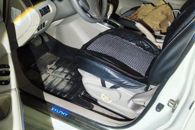 Used Nissan Sylphy 2012 1.6XE CVT Comfort Edition Driver Seat