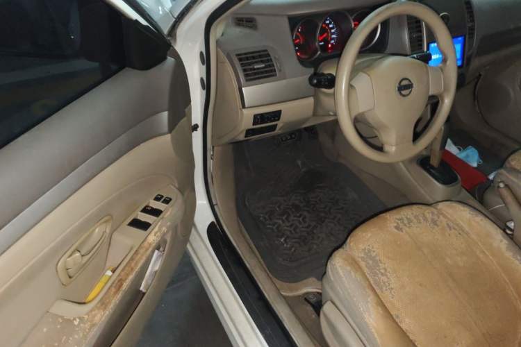 Used Nissan Sylphy 2012 Classic 1.6XE Automatic Comfort Edition Driver Seat