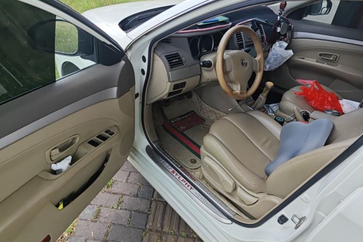 Used Nissan Sylphy 2012 Classic 1.6XL Manual Luxury Edition Driver Seat