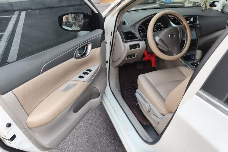 Used Nissan Sylphy 2012 1.6XE CVT Comfort Edition Driver Seat