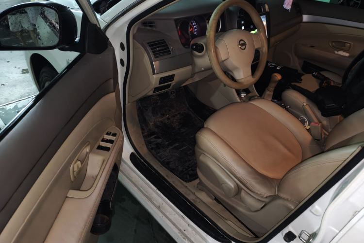 Used Nissan Sylphy 2012 Classic 1.6XE Manual Comfort Edition Driver Seat