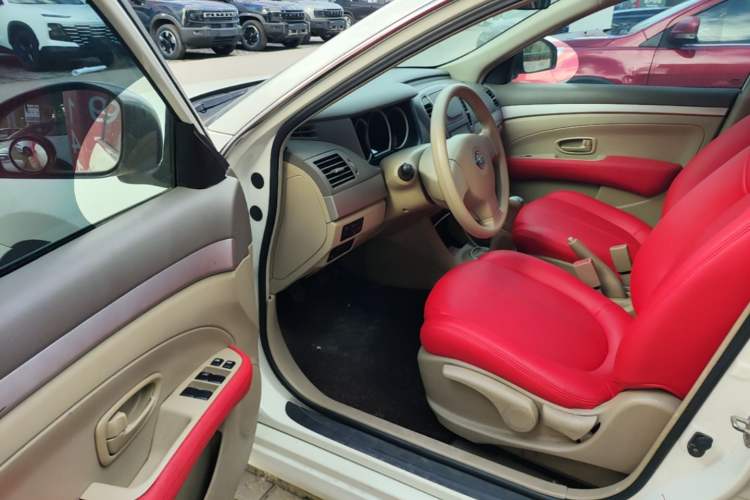 Used Nissan Sylphy 2012 Classic 1.6XE Manual Comfort Edition Driver Seat