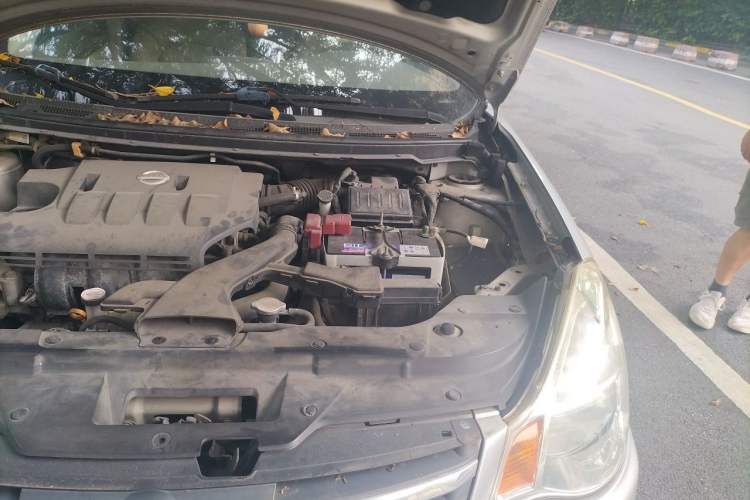 Used Nissan Sylphy 2012 Classic 1.6XE Automatic Comfort Edition Engine Bay Left
