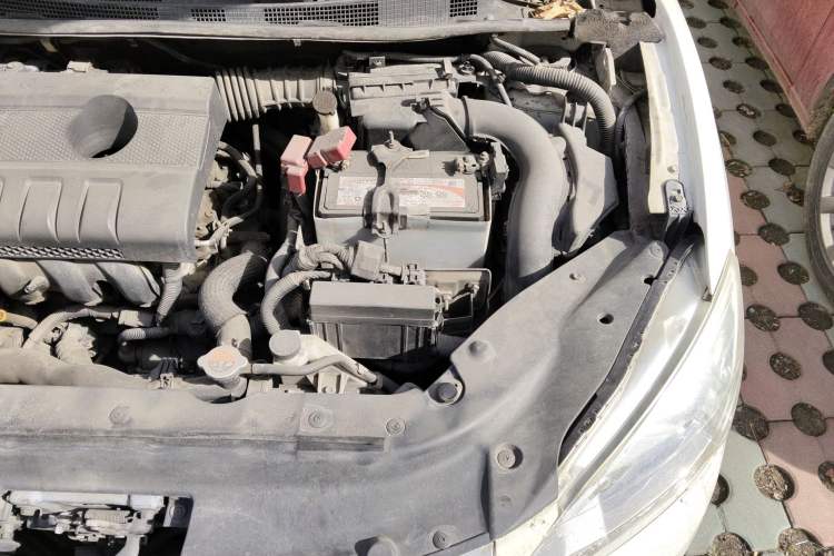 Used Nissan Sylphy 2012 1.6 XL Manual Luxury Edition Engine Bay Left