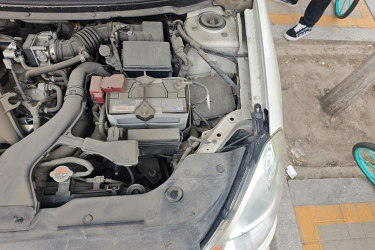 Used Nissan Sylphy 2012 Classic 1.6XE Automatic Comfort Edition Engine Bay Left