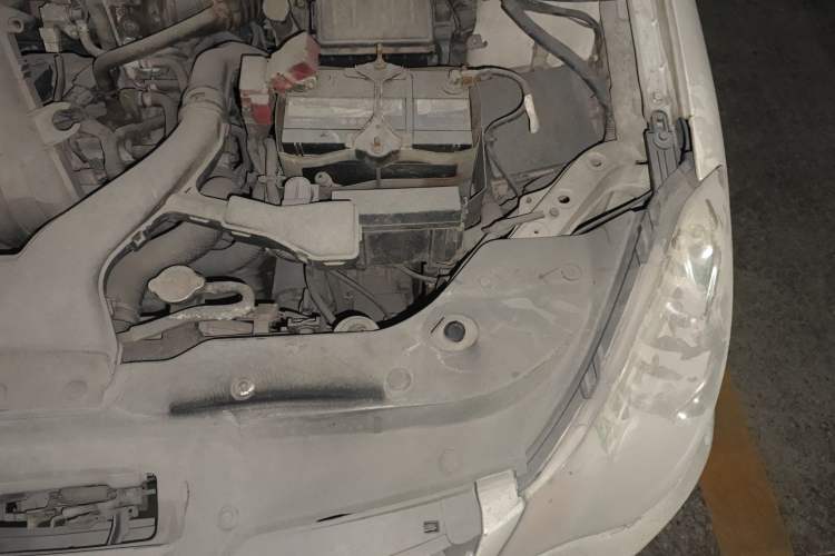 Used Nissan Sylphy 2012 Classic 1.6XE Automatic Comfort Edition Engine Bay Left
