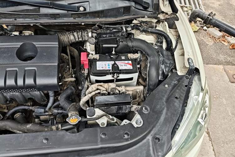Used Nissan Sylphy 2012 1.6 XL CVT Luxury Edition Engine Bay Left
