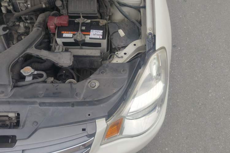 Used Nissan Sylphy 2012 Classic 1.6XE Automatic Comfort Edition Engine Bay Left