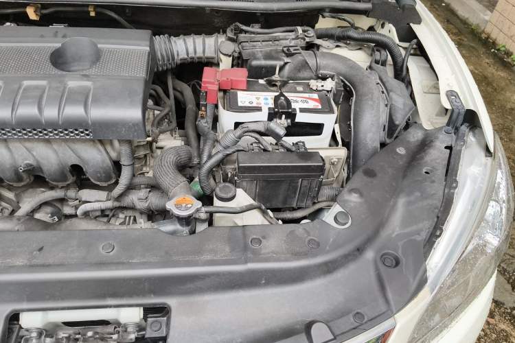 Used Nissan Sylphy 2012 1.6 XL CVT Luxury Edition Engine Bay Left