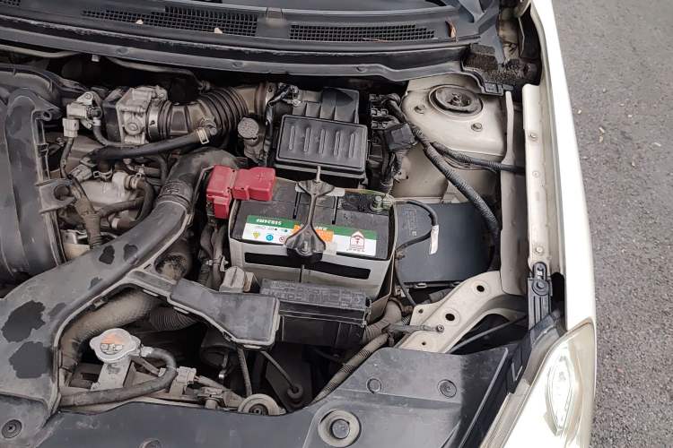 Used Nissan Sylphy 2012 Classic 1.6XE Automatic Comfort Edition Engine Bay Left