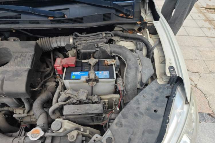 Used Nissan Sylphy 2012 1.6 XL CVT Luxury Edition Engine Bay Left
