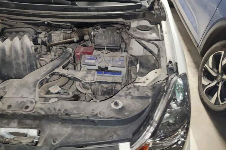 Used Nissan Sylphy 2012 Classic 1.6XE Automatic Comfort Edition Engine Bay Left