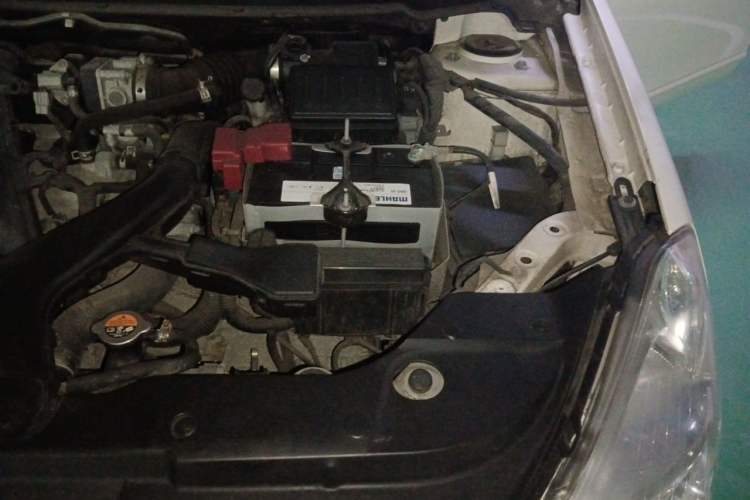 Used Nissan Sylphy 2012 Classic 1.6XE Automatic Comfort Edition Engine Bay Left