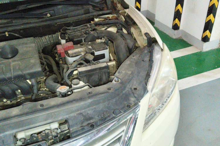 Used Nissan Sylphy 2012 1.6XE CVT Comfort Edition Engine Bay Left